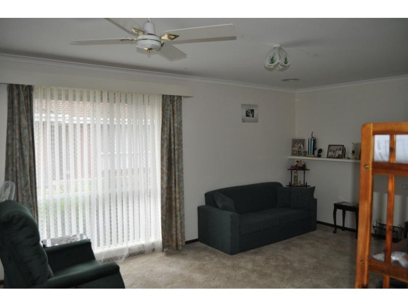 Unit 4/11 Roseberry Street, Lang Lang VIC 3984