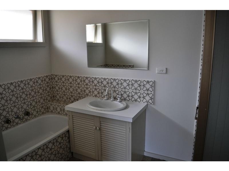 215 Westernport Road, Lang Lang VIC 3984