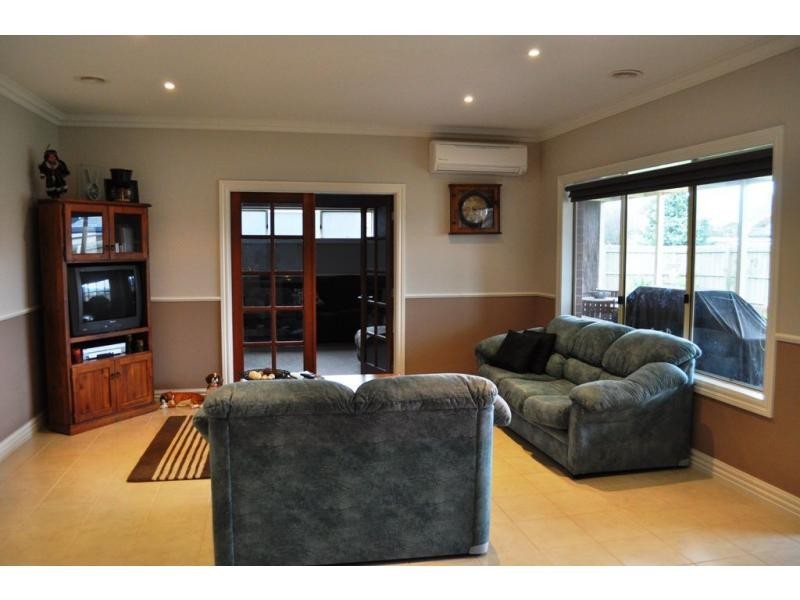 8 Townley Road, Koo Wee Rup VIC 3981