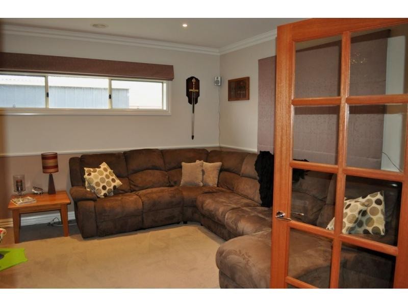 8 Townley Road, Koo Wee Rup VIC 3981