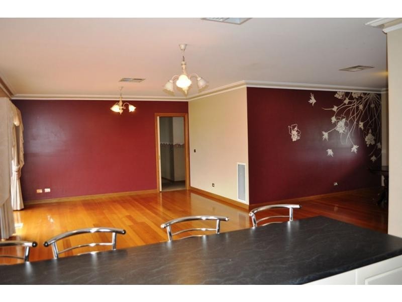 25 Supreme Close, Koo Wee Rup VIC 3981