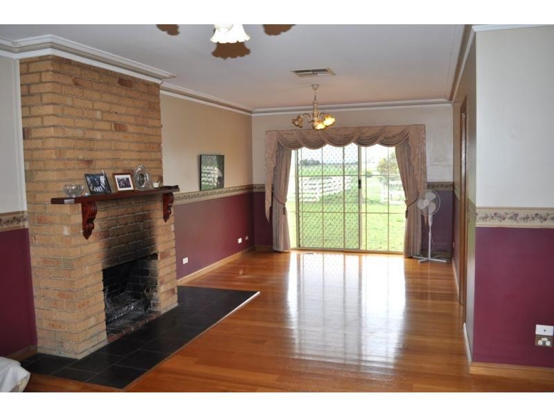 25 Supreme Close, Koo Wee Rup VIC 3981