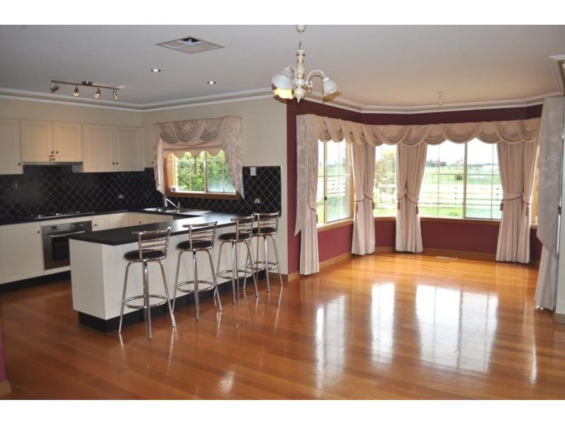 25 Supreme Close, Koo Wee Rup VIC 3981