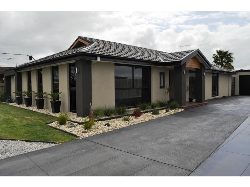 25 Sybella Avenue, Koo Wee Rup VIC 3981