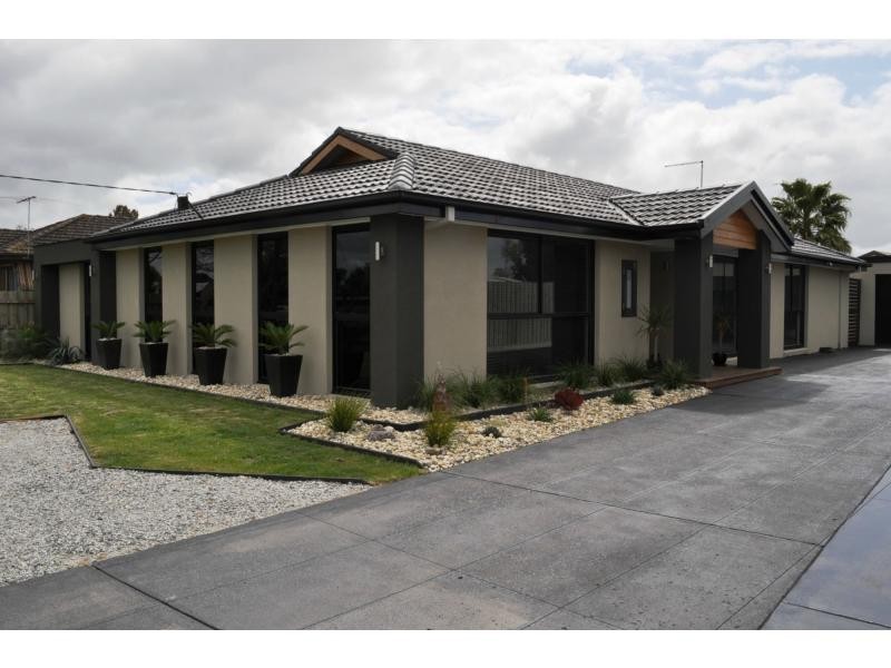 25 Sybella Avenue, Koo Wee Rup VIC 3981