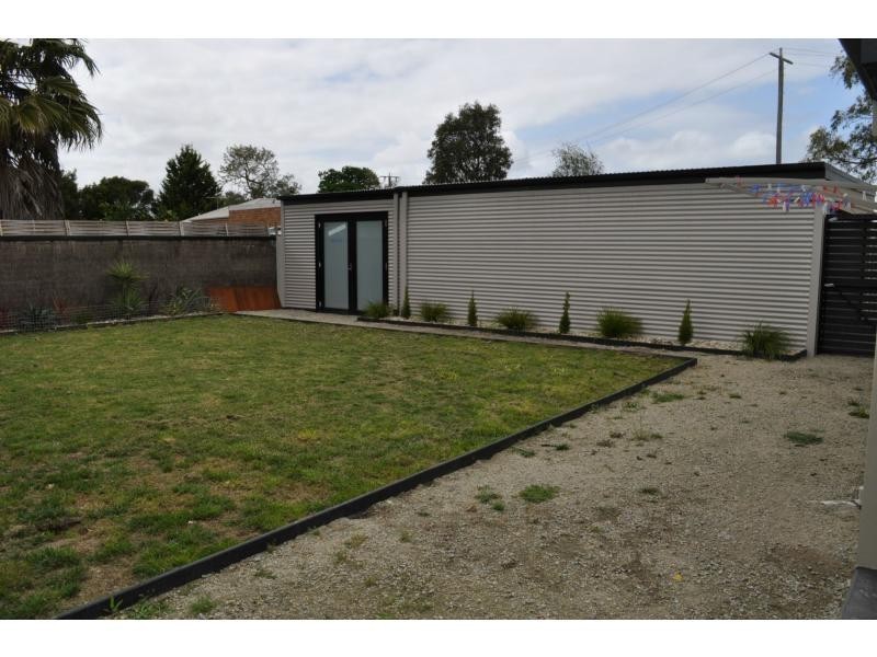 25 Sybella Avenue, Koo Wee Rup VIC 3981