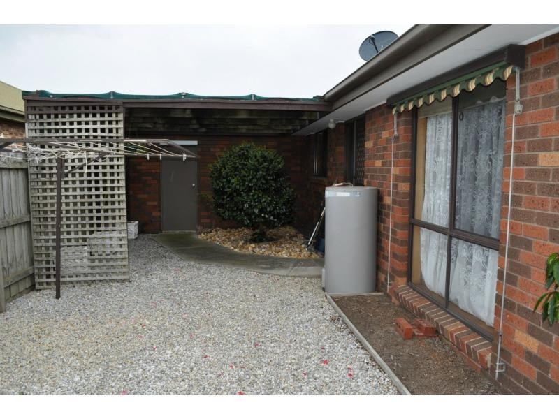 Unit 2/11 Blackfish Drive, Koo Wee Rup VIC 3981