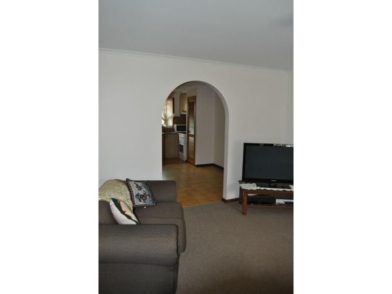 Unit 2/11 Blackfish Drive, Koo Wee Rup VIC 3981