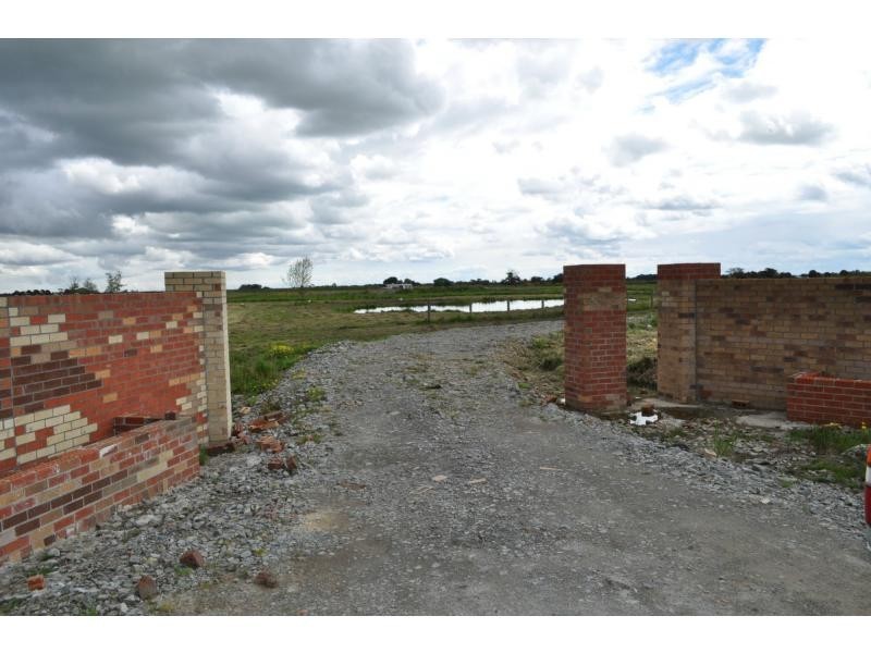 275 McDonald Drain Road, Koo Wee Rup VIC 3981