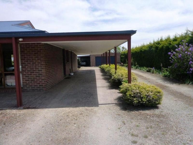 450 Nine Mile Road, Cora Lynn VIC 3814