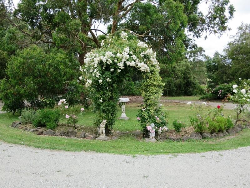 17 Hogans Road, Nyora VIC 3987