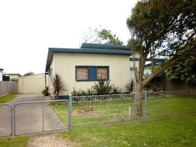 27 Bergin Grove, San Remo VIC 3925