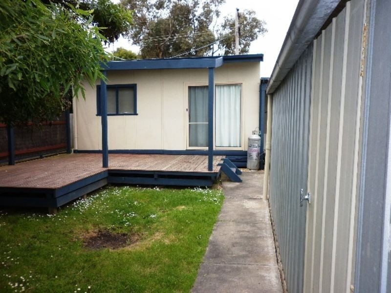 27 Bergin Grove, San Remo VIC 3925