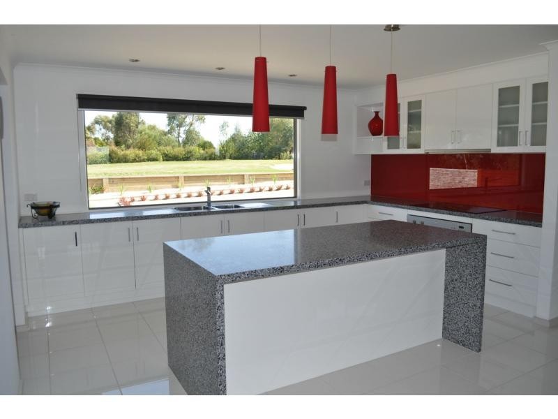 21 Henrys Road, Nyora VIC 3987