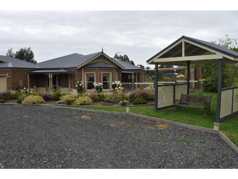 15 Hatchs Road, Nyora VIC 3987