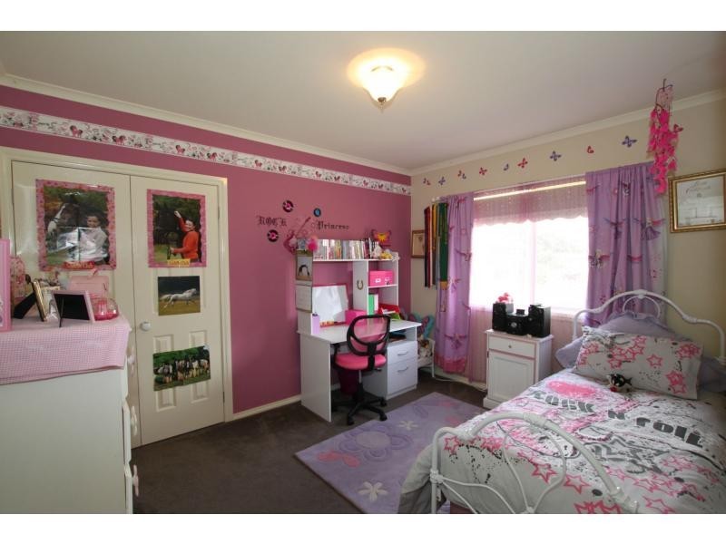 15 Hatchs Road, Nyora VIC 3987