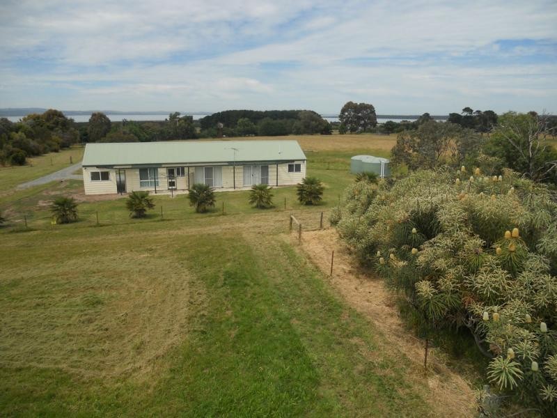 204 Bay Road, Jam Jerrup VIC 3984