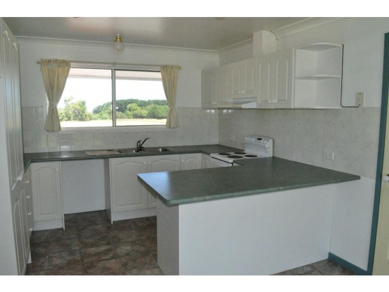 204 Bay Road, Jam Jerrup VIC 3984