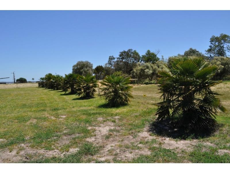 204 Bay Road, Jam Jerrup VIC 3984