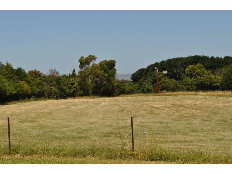 204 Bay Road, Jam Jerrup VIC 3984