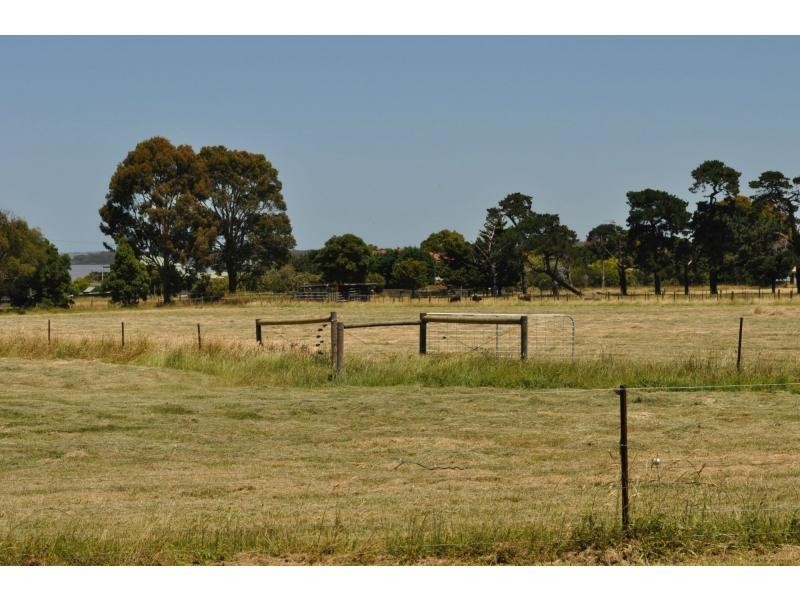 204 Bay Road, Jam Jerrup VIC 3984