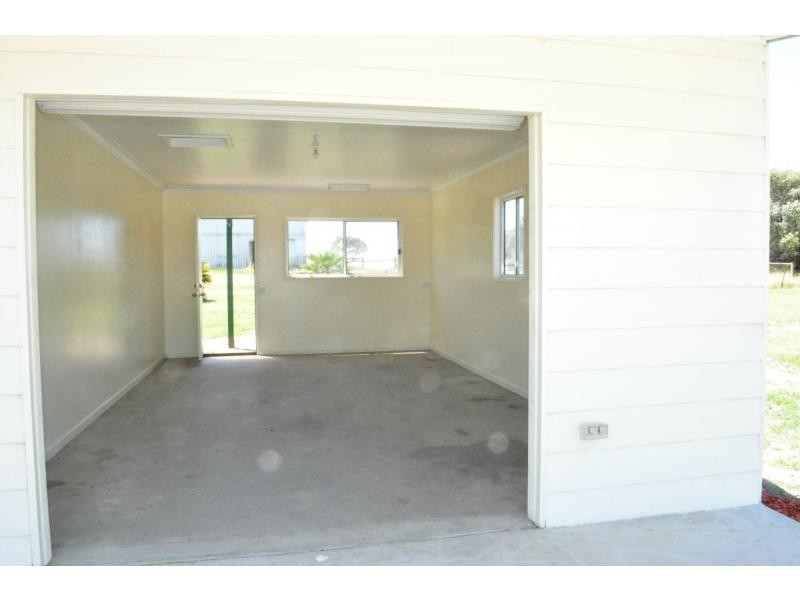 204 Bay Road, Jam Jerrup VIC 3984