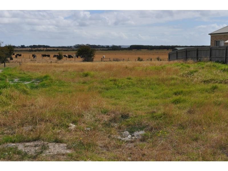 14 Cullen Drive, Lang Lang VIC 3984