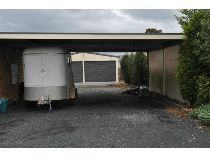 25 Supreme Close, Koo Wee Rup VIC 3981