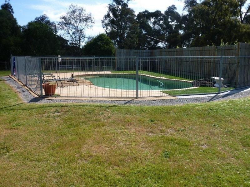 40 Nyora St Heliers Road, Loch VIC 3945