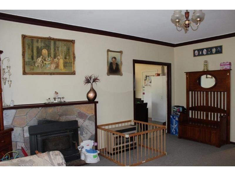 2 Clarence Street, Loch VIC 3945