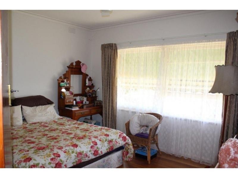 2 Clarence Street, Loch VIC 3945