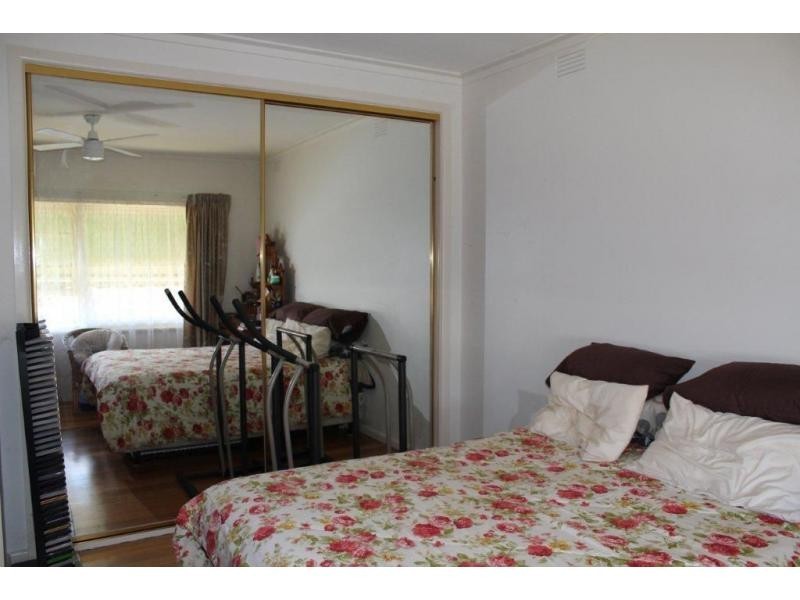 2 Clarence Street, Loch VIC 3945