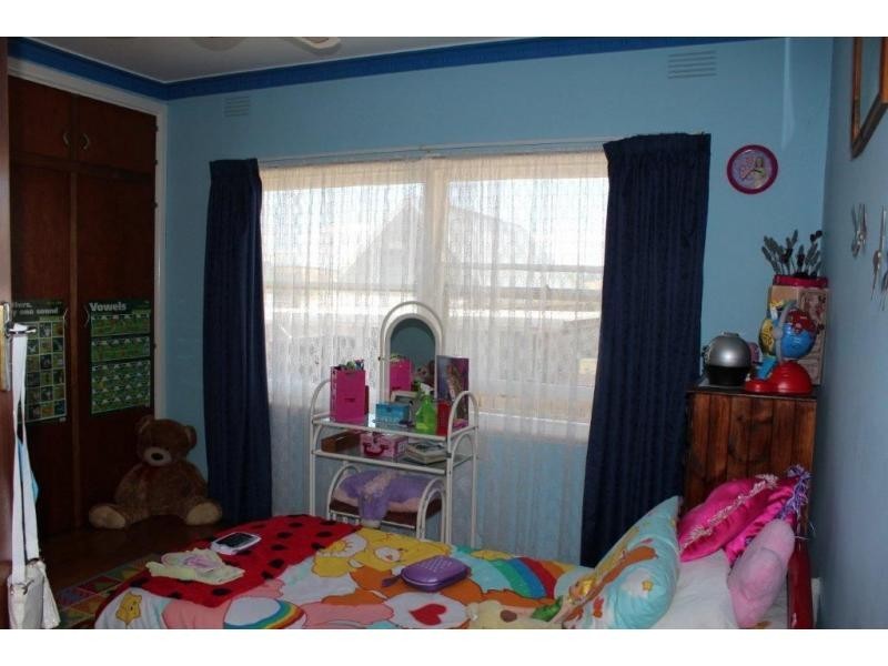 2 Clarence Street, Loch VIC 3945