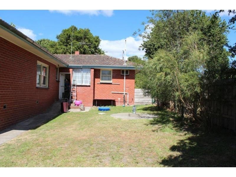 2 Clarence Street, Loch VIC 3945