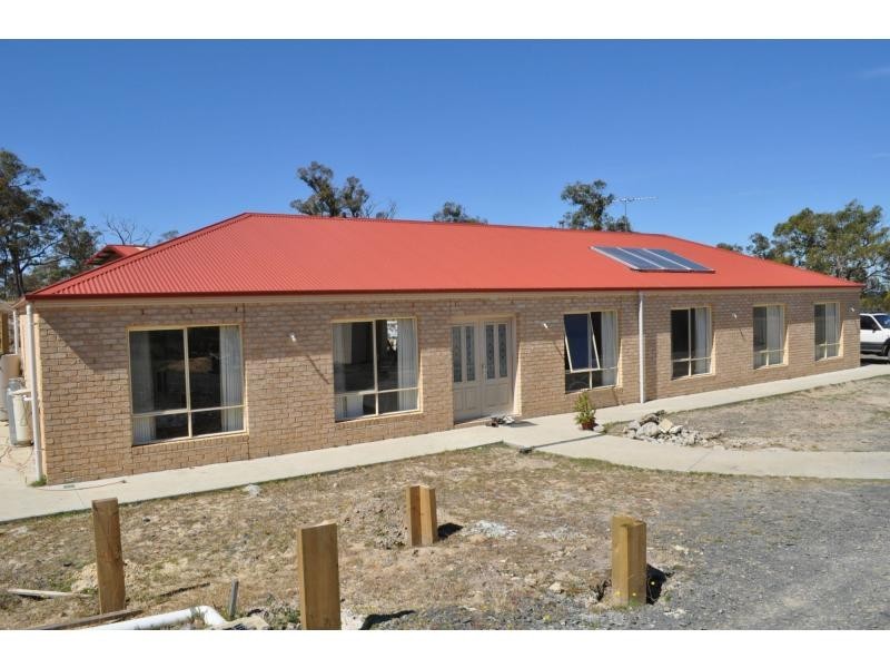 8 Mia Crescent, Nyora VIC 3987