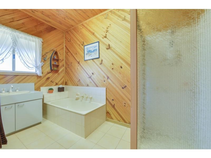 130 Longwarry Drouin Road, Longwarry VIC 3816