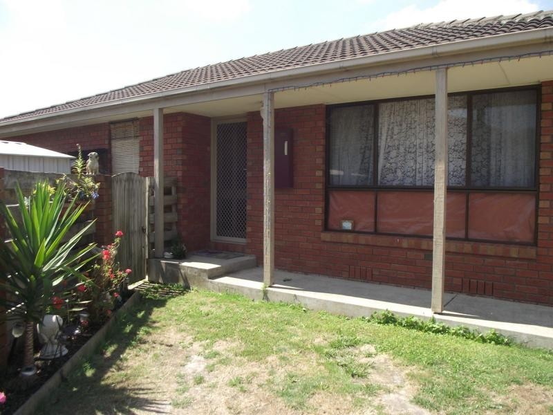 3/3 Boormani Court, Koo Wee Rup VIC 3981