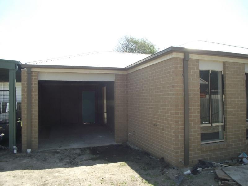 2/42 Gardner Street, Koo Wee Rup VIC 3981