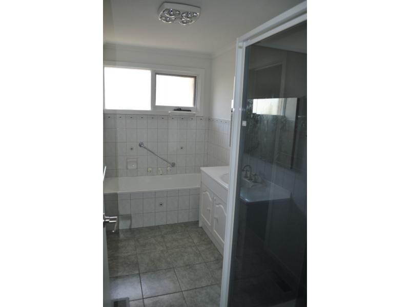 226 Rossiter Road, Koo Wee Rup VIC 3981