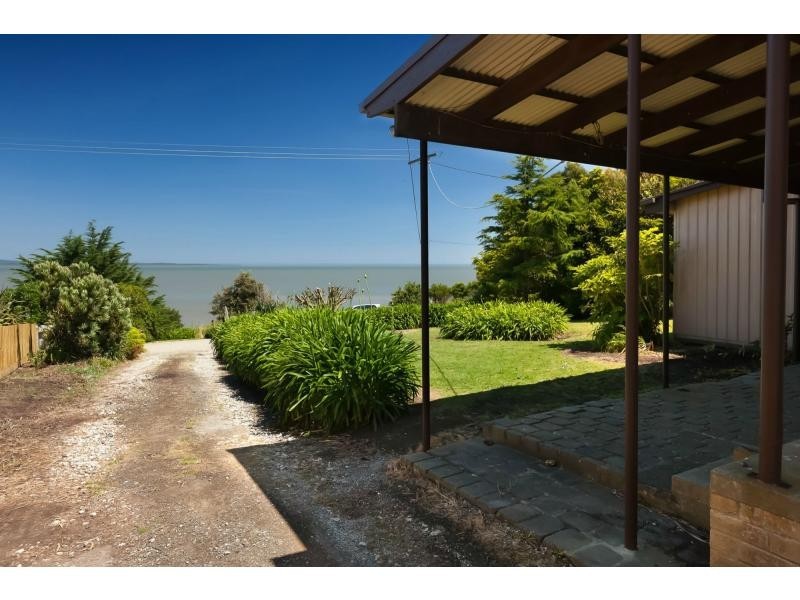 28 Foreshore Road, Jam Jerrup VIC 3984