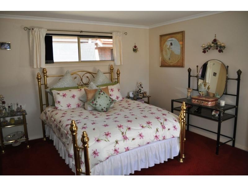 60 Bailey Boulevard, Koo Wee Rup VIC 3981