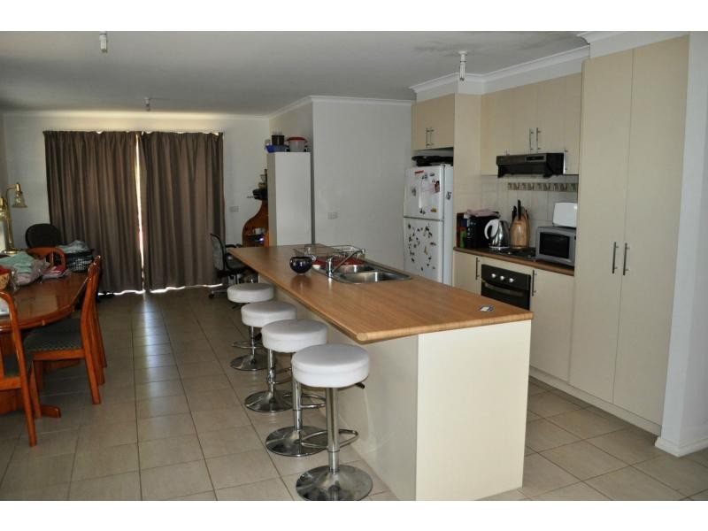 Unit 2/42 Westernport Road, Lang Lang VIC 3984