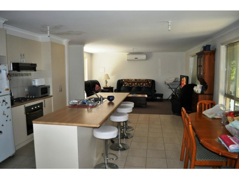 Unit 2/42 Westernport Road, Lang Lang VIC 3984