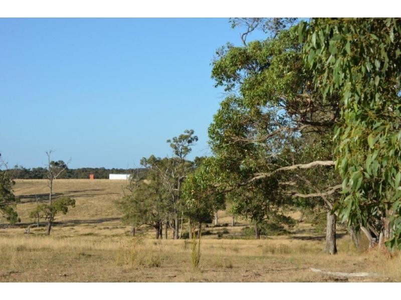 L2 Nyora St Heliers & Doherty Road, Loch VIC 3945