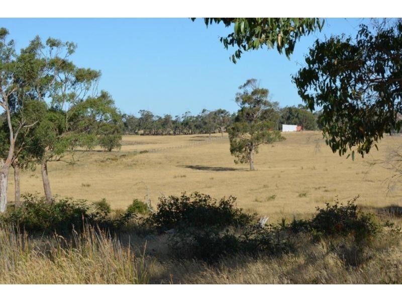 L2 Nyora St Heliers & Doherty Road, Loch VIC 3945