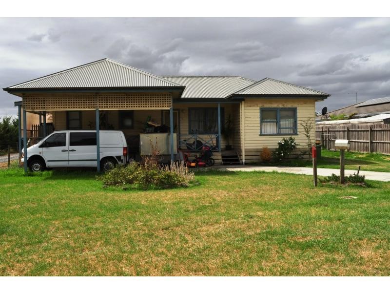 30 Station Street, Lang Lang VIC 3984