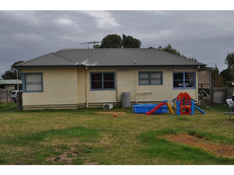 30 Station Street, Lang Lang VIC 3984