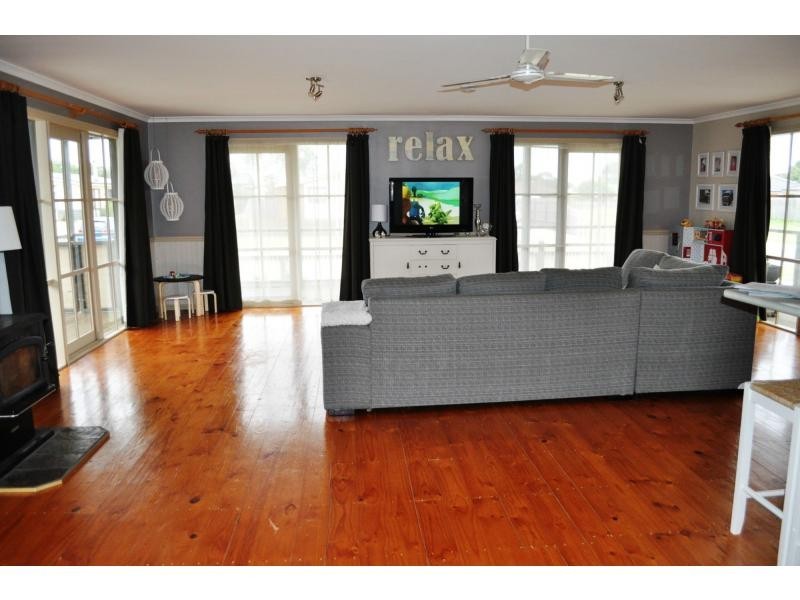 4 Tankerton Street, Lang Lang VIC 3984