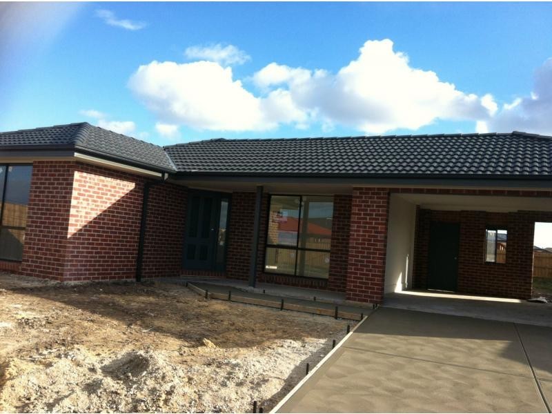 3 Ruby Avenue, Koo Wee Rup VIC 3981