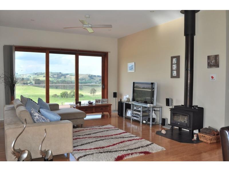 49 Eagle Rise, Nyora VIC 3987